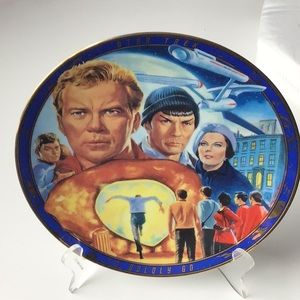 HAMILTON COLLECTION STAR TREK PLATE